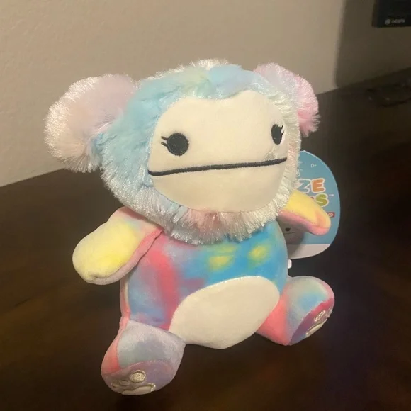 Zaylee squishmallow “squeezemallow” - Picture 3 of 4